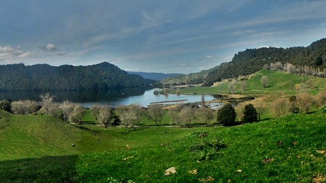 Lake Ōkareka